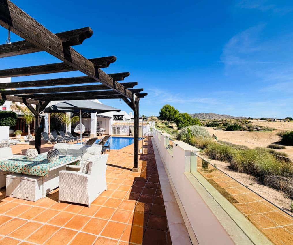 4 slaapkamer Villa te koop in El Valle Golf Resort met zwembad garage - € 925.000 (Ref: 10160327)