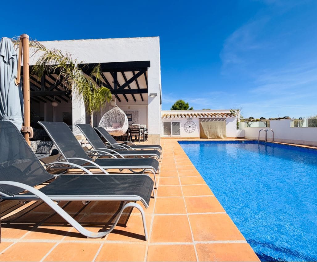 4 slaapkamer Villa te koop in El Valle Golf Resort met zwembad garage - € 925.000 (Ref: 10160327)