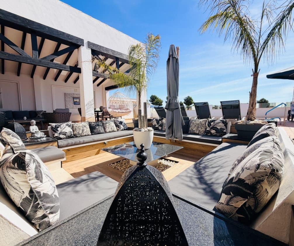4 slaapkamer Villa te koop in El Valle Golf Resort met zwembad garage - € 925.000 (Ref: 10160327)