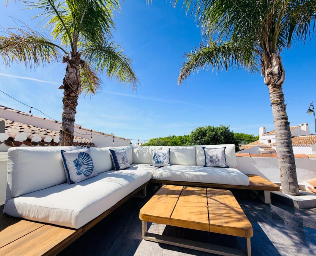4 slaapkamer Villa te koop in El Valle Golf Resort met zwembad garage - € 925.000 (Ref: 10160327)