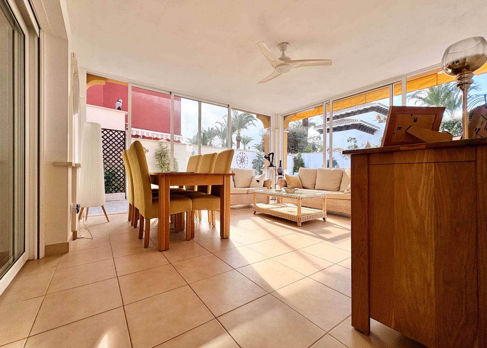 3 makuuhuone Huvila myytävänä paikassa Mar Menor Golf Resort mukana uima-altaan 
autotalli - 525 000 € (Ref: 10163559)