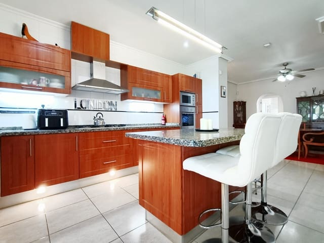 6 soveværelse Villa til salg i Gea y Truyols, Murcia by - € 569.950 (Ref: 7785247)