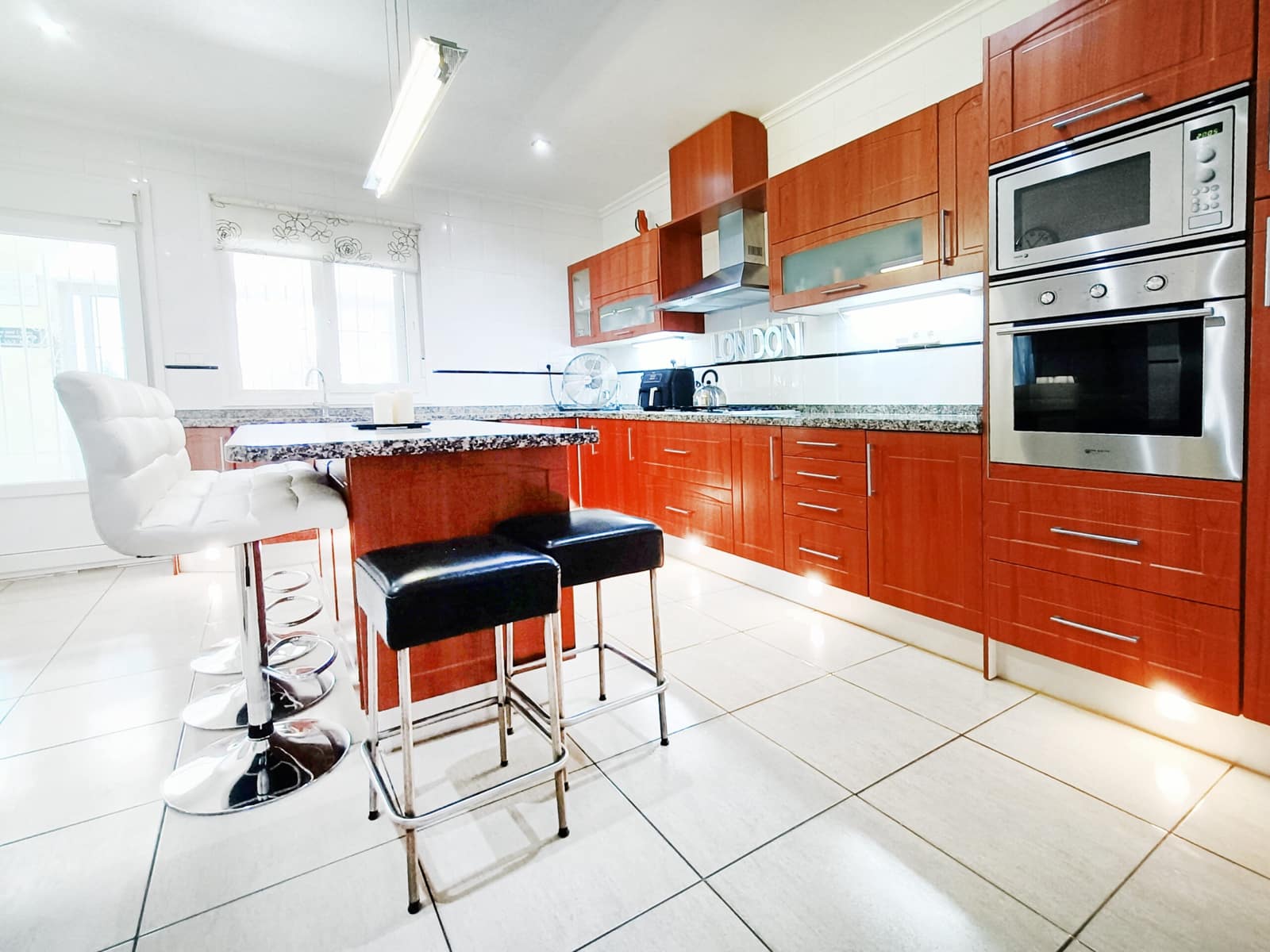 6 makuuhuone Huvila myytävänä paikassa Gea y Truyols - 569 950 € (Ref: 7785247)