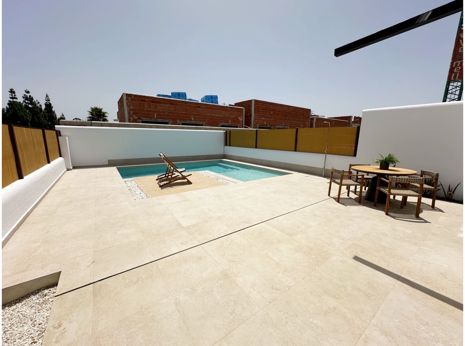 Chalet de 3 habitaciones en Los Alcázares en venta con piscina - 399.850 € (Ref: 8252451)