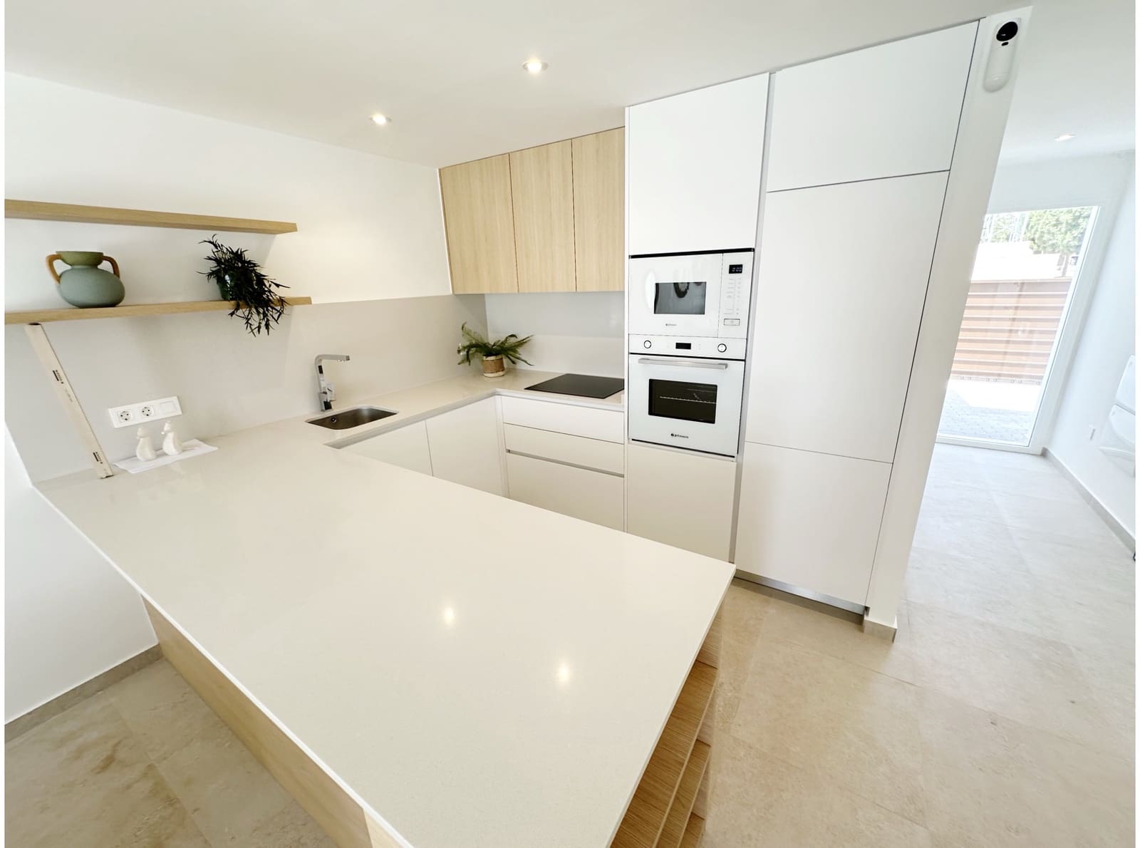 Chalet de 3 habitaciones en Los Alcázares en venta con piscina - 399.850 € (Ref: 8252451)