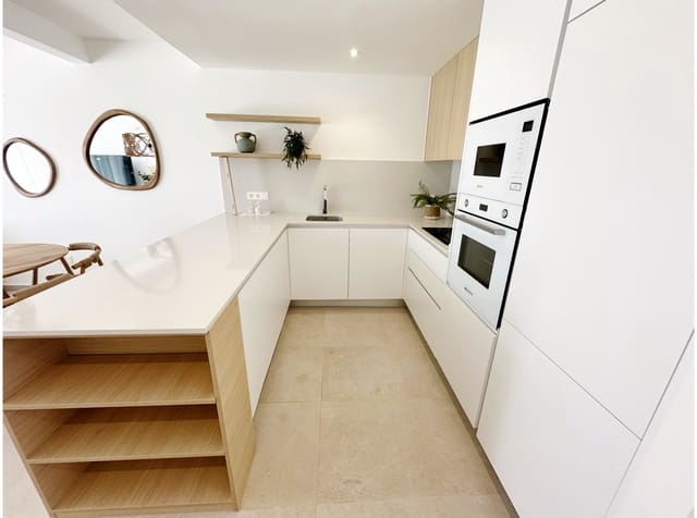 Chalet de 3 habitaciones en Los Alcázares en venta con piscina - 399.850 € (Ref: 8252451)