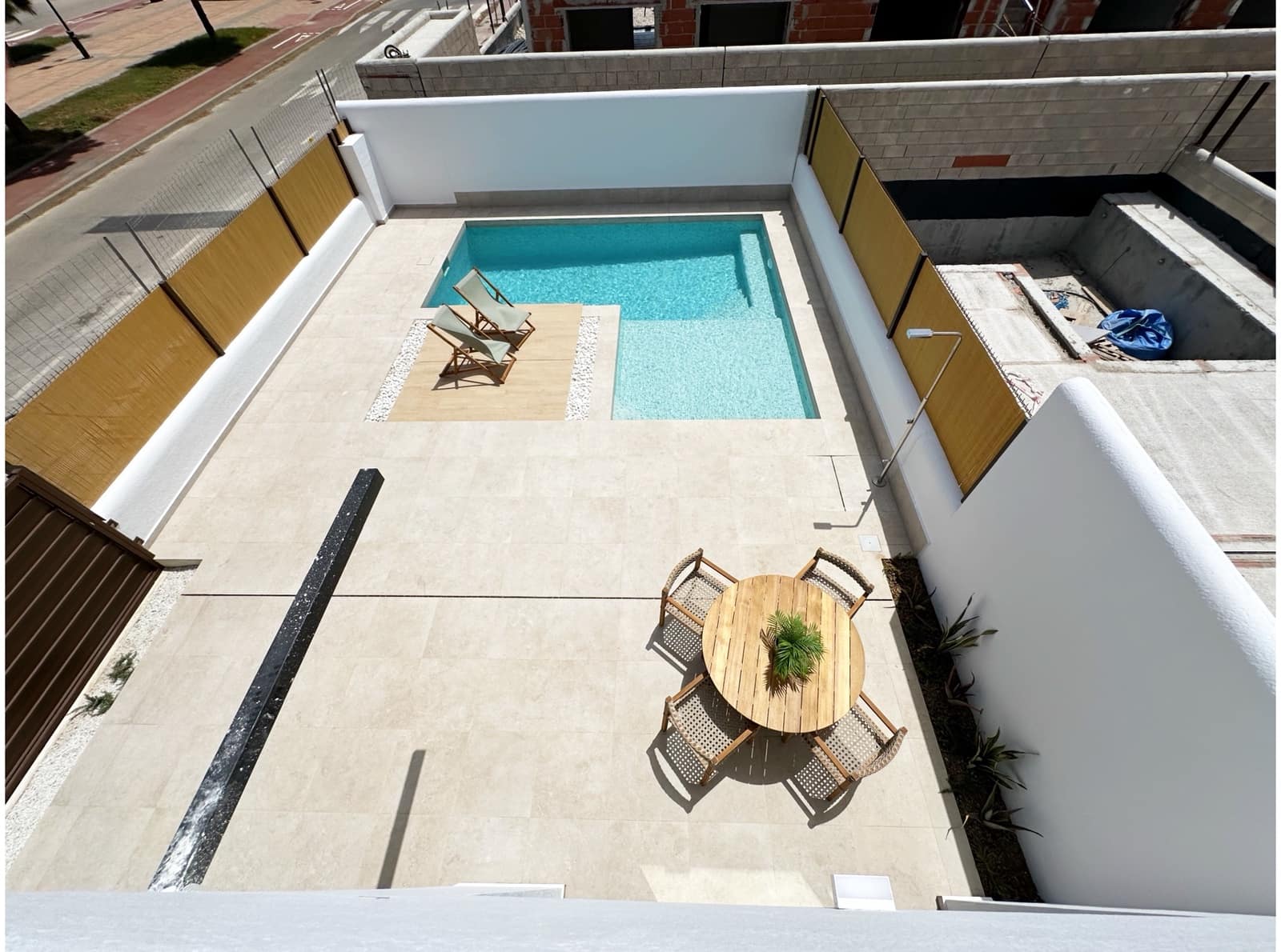 Chalet de 3 habitaciones en Los Alcázares en venta con piscina - 399.850 € (Ref: 8252451)