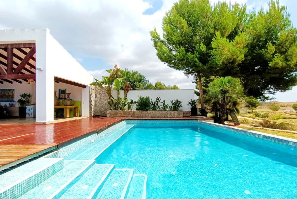 5 makuuhuone Huvila myytävänä paikassa Banos y Mendigo - 899 000 € (Ref: 8258008)