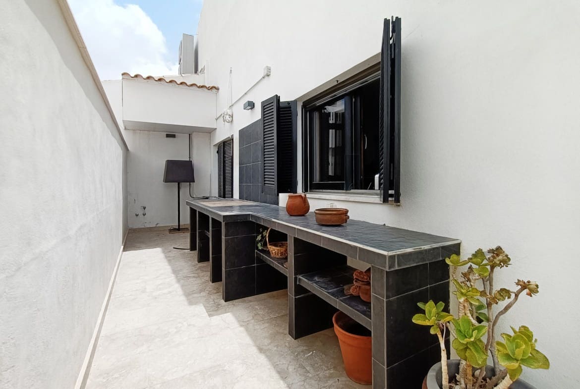 5 makuuhuone Huvila myytävänä paikassa Banos y Mendigo - 899 000 € (Ref: 8258008)