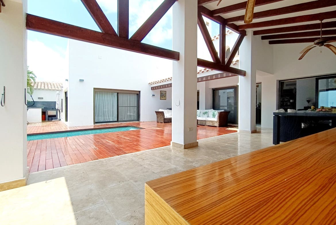 5 makuuhuone Huvila myytävänä paikassa Banos y Mendigo - 899 000 € (Ref: 8258008)