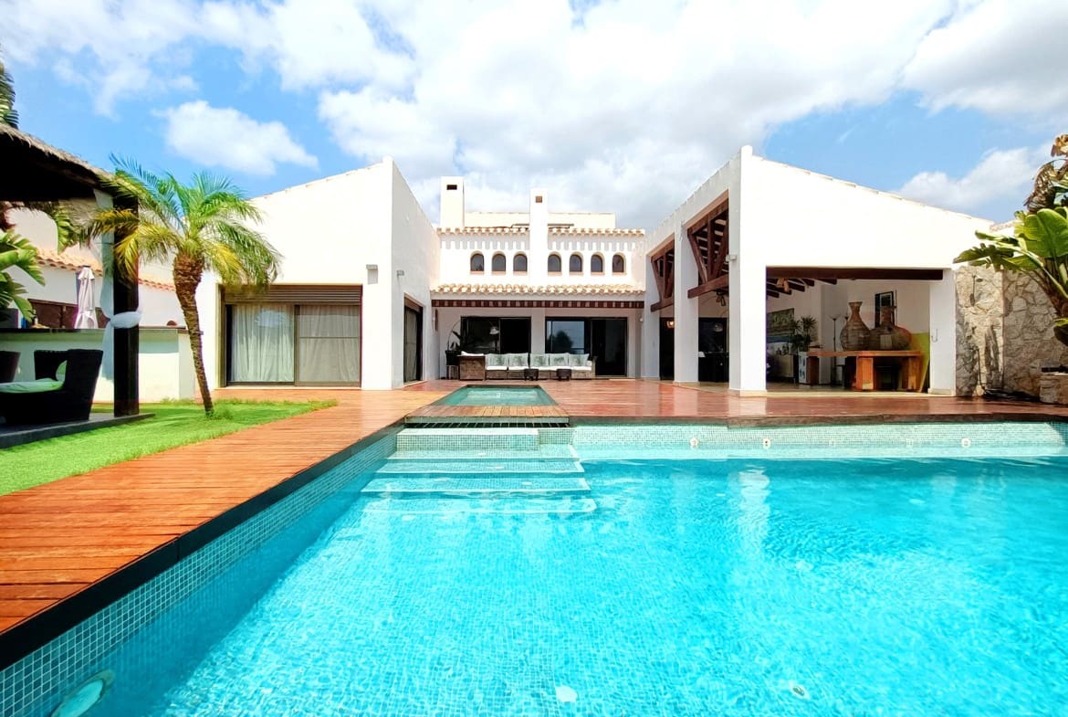 5 makuuhuone Huvila myytävänä paikassa Banos y Mendigo - 899 000 € (Ref: 8258008)