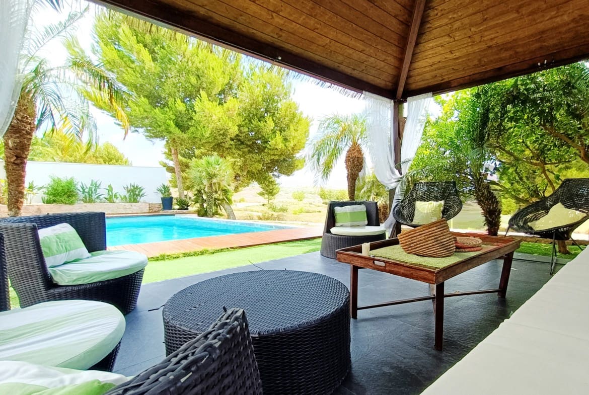 5 makuuhuone Huvila myytävänä paikassa Banos y Mendigo - 899 000 € (Ref: 8258008)