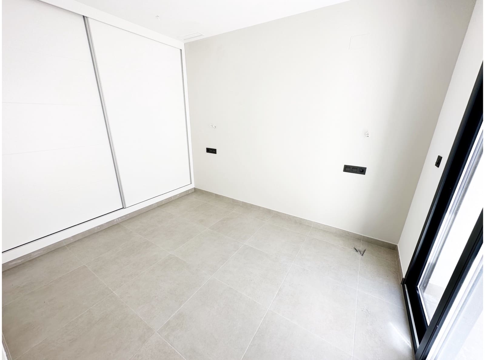 3 Zimmer Villa zu verkaufen in Los Alcazares mit Pool Garage - 419.850 € (Ref: 8340099)