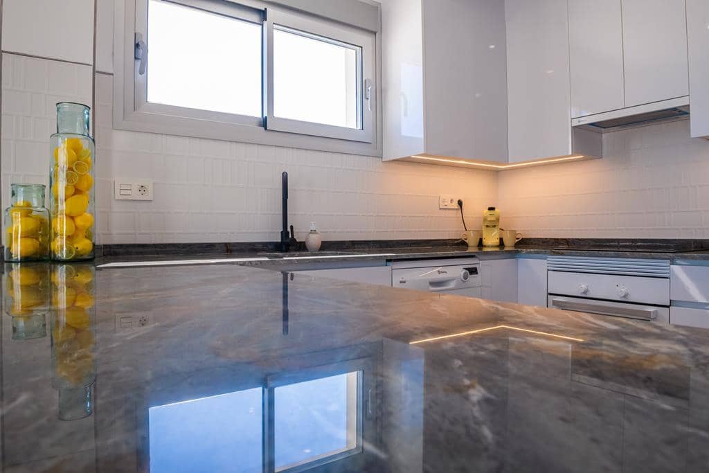 3 Zimmer Villa zu verkaufen in Los Alcazares mit Pool - 394.950 € (Ref: 8402346)