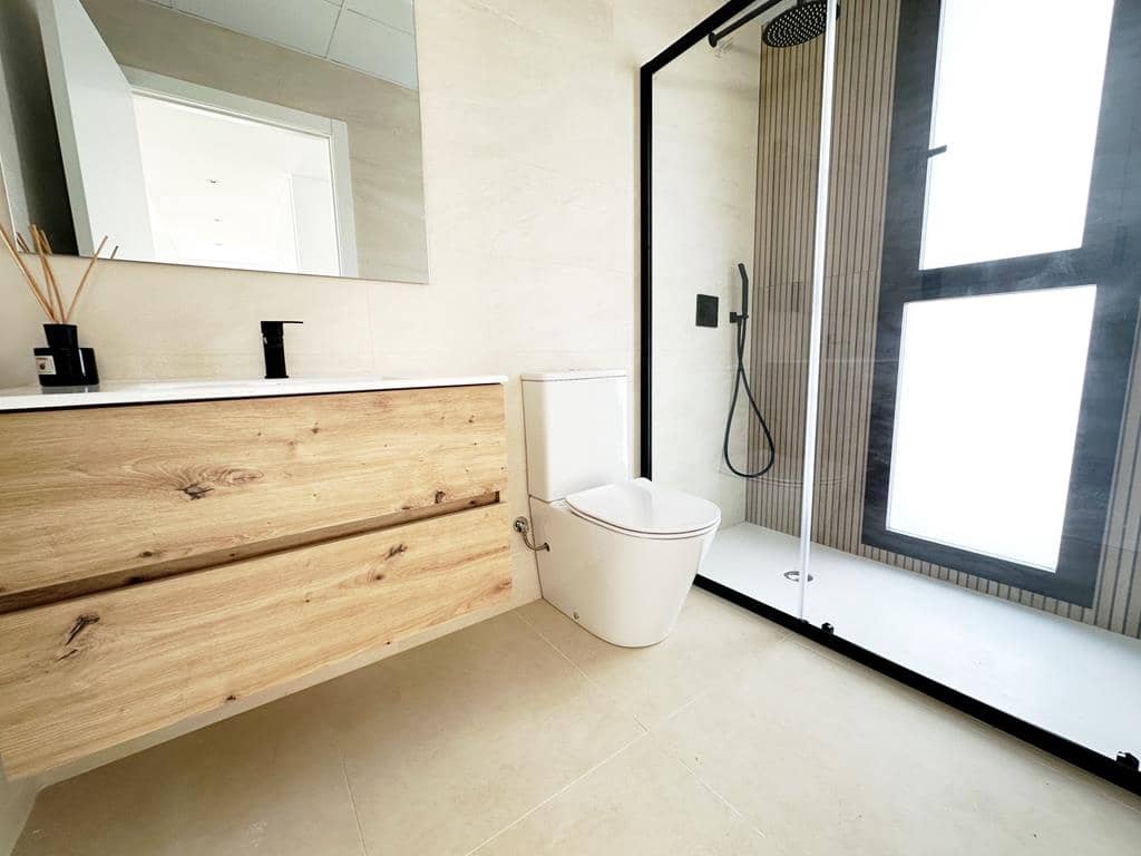 4 bedroom Villa for sale in Los Alcazares - € 684,950 (Ref: 8429537)