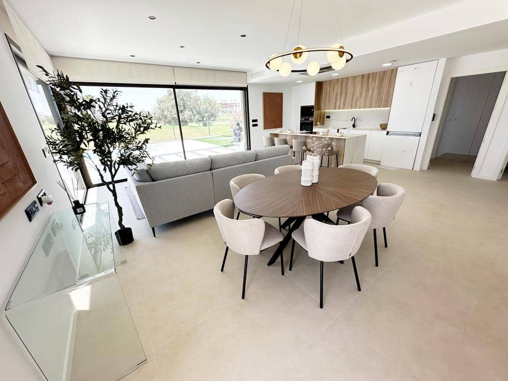 4 bedroom Villa for sale in Los Alcazares - € 684,950 (Ref: 8429537)