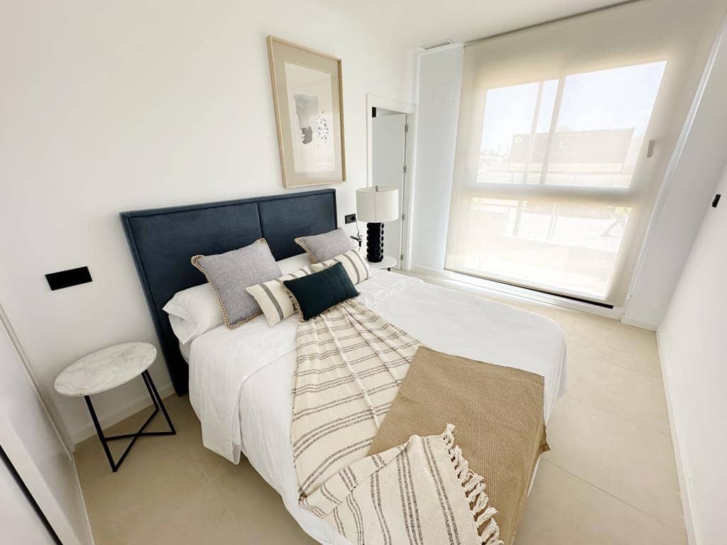 4 bedroom Villa for sale in Los Alcazares - € 684,950 (Ref: 8429537)