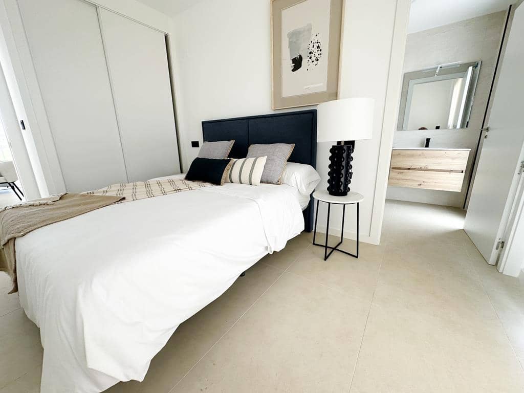 4 bedroom Villa for sale in Los Alcazares - € 684,950 (Ref: 8429537)