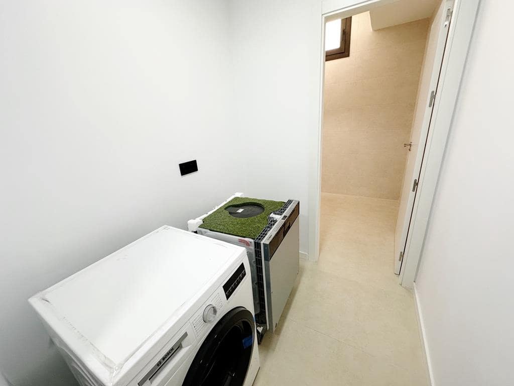 4 bedroom Villa for sale in Los Alcazares - € 684,950 (Ref: 8429537)