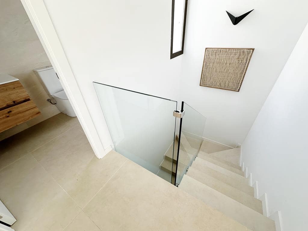 4 bedroom Villa for sale in Los Alcazares - € 684,950 (Ref: 8429537)