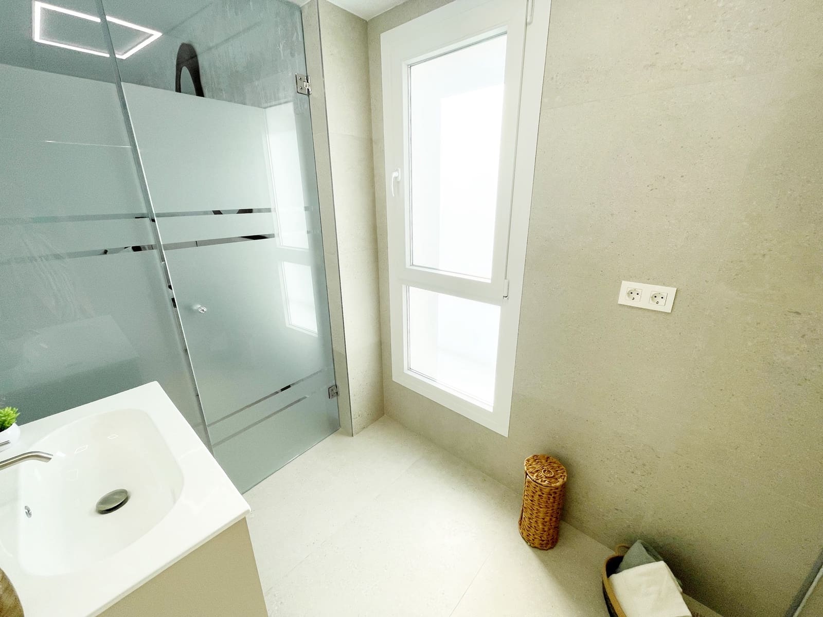 Chalet de 3 habitaciones en Los Alcázares en venta - 466.950 € (Ref: 8756683)