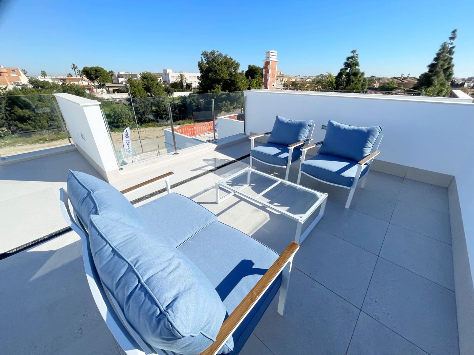 Chalet de 3 habitaciones en Los Alcázares en venta - 466.950 € (Ref: 8756683)