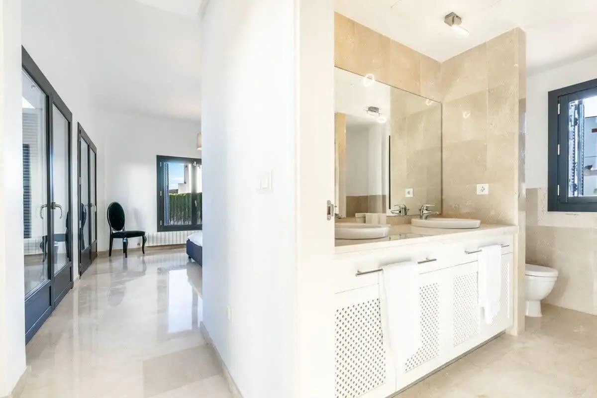 5 Zimmer Villa zu verkaufen in Banos y Mendigo - 735.000 € (Ref: 8930078)