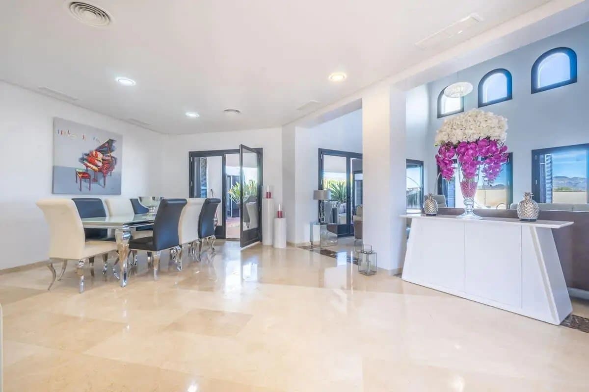 5 Zimmer Villa zu verkaufen in Banos y Mendigo - 735.000 € (Ref: 8930078)