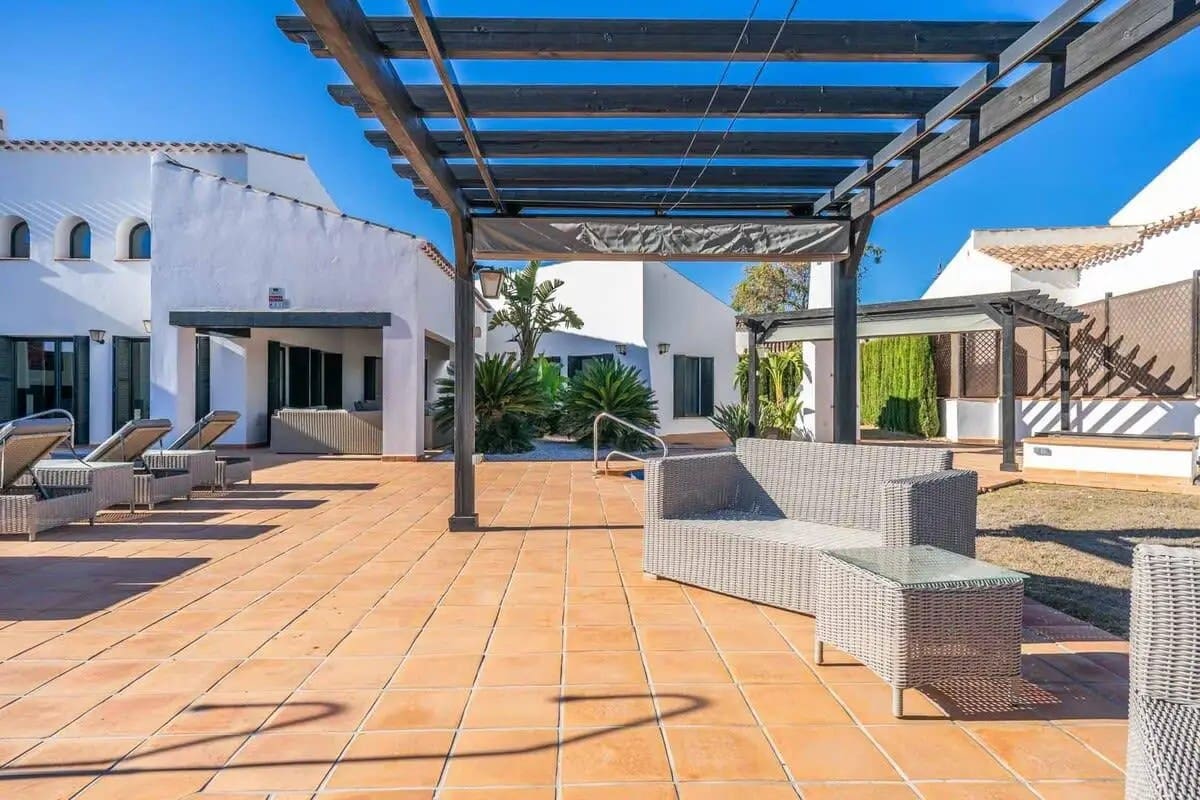 5 Zimmer Villa zu verkaufen in Banos y Mendigo - 735.000 € (Ref: 8930078)