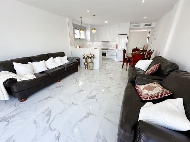 4 bedroom Villa for sale in Los Alcázares with pool - € 375,900 (Ref: 8987292)