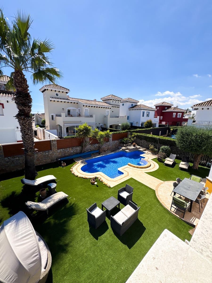 4 soverom Villa til salgs i Mar Menor Golf Resort med svømmebasseng garasje - € 650 000 (Ref: 9084246)
