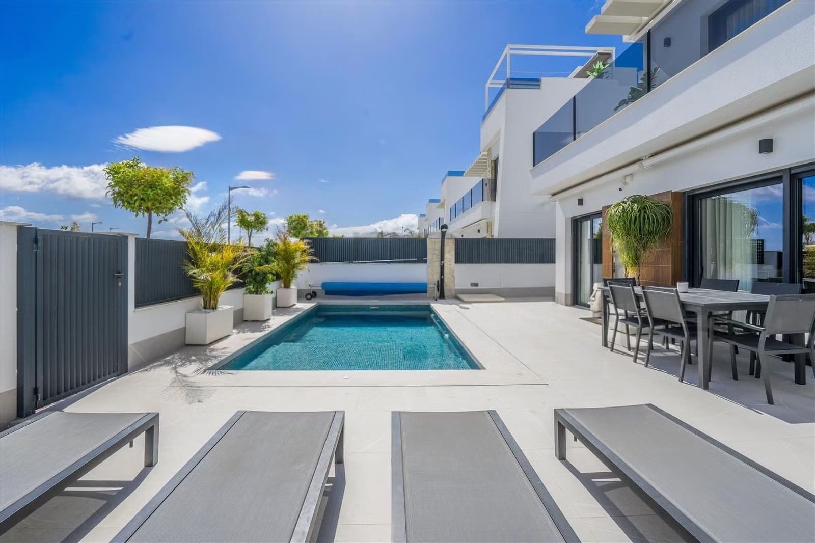 4 bedroom Villa for sale in Torre-Pacheco - € 950,000 (Ref: 9111316)