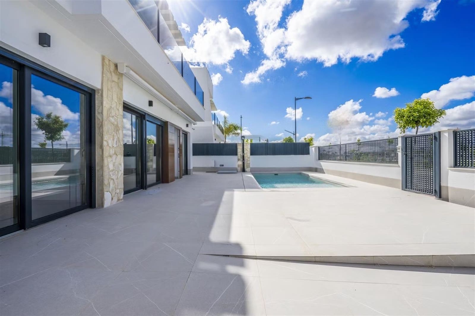 3 bedroom Villa for sale in Torre-Pacheco with pool - € 799,000 (Ref: 9111317)