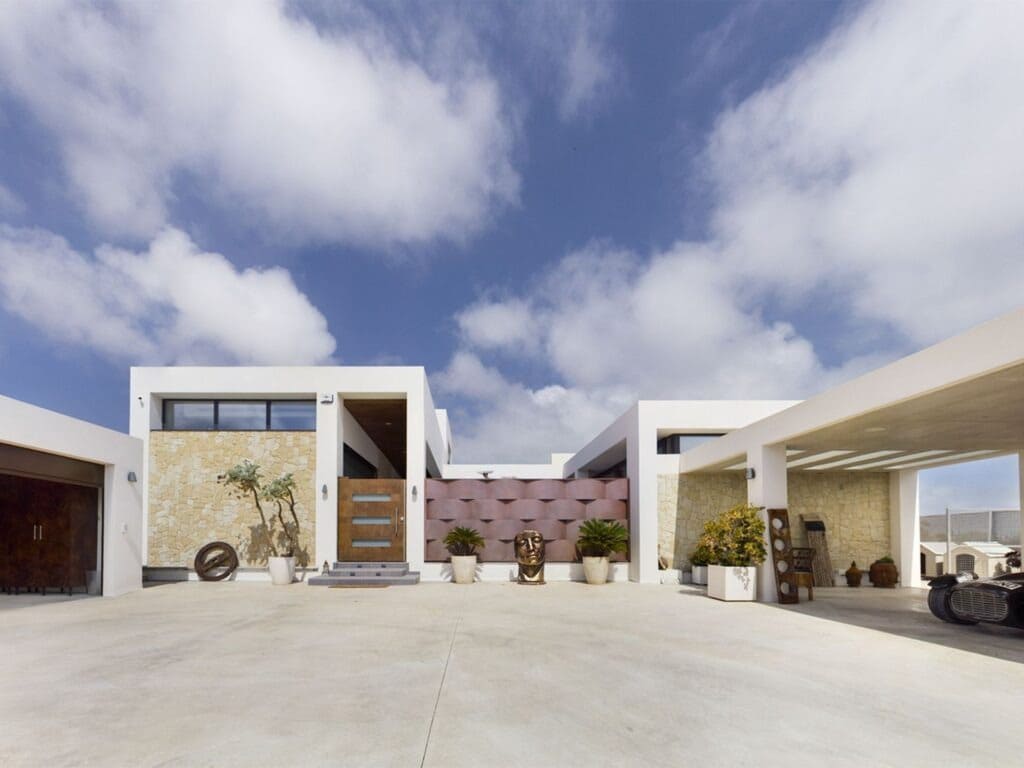 3 bedroom Villa for sale in Los Alcazares - € 750,000 (Ref: 9352189)