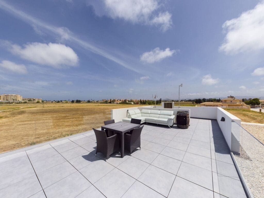 3 bedroom Villa for sale in Los Alcazares - € 750,000 (Ref: 9352189)