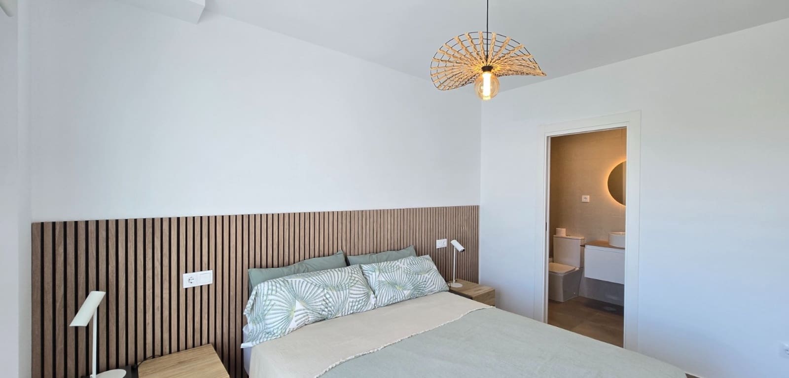 Apartamento de 2 habitaciones en Los Alcázares en venta - 299.950 € (Ref: 9354256)