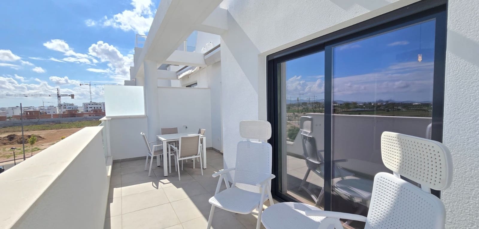 Apartamento de 2 habitaciones en Los Alcázares en venta - 299.950 € (Ref: 9354256)