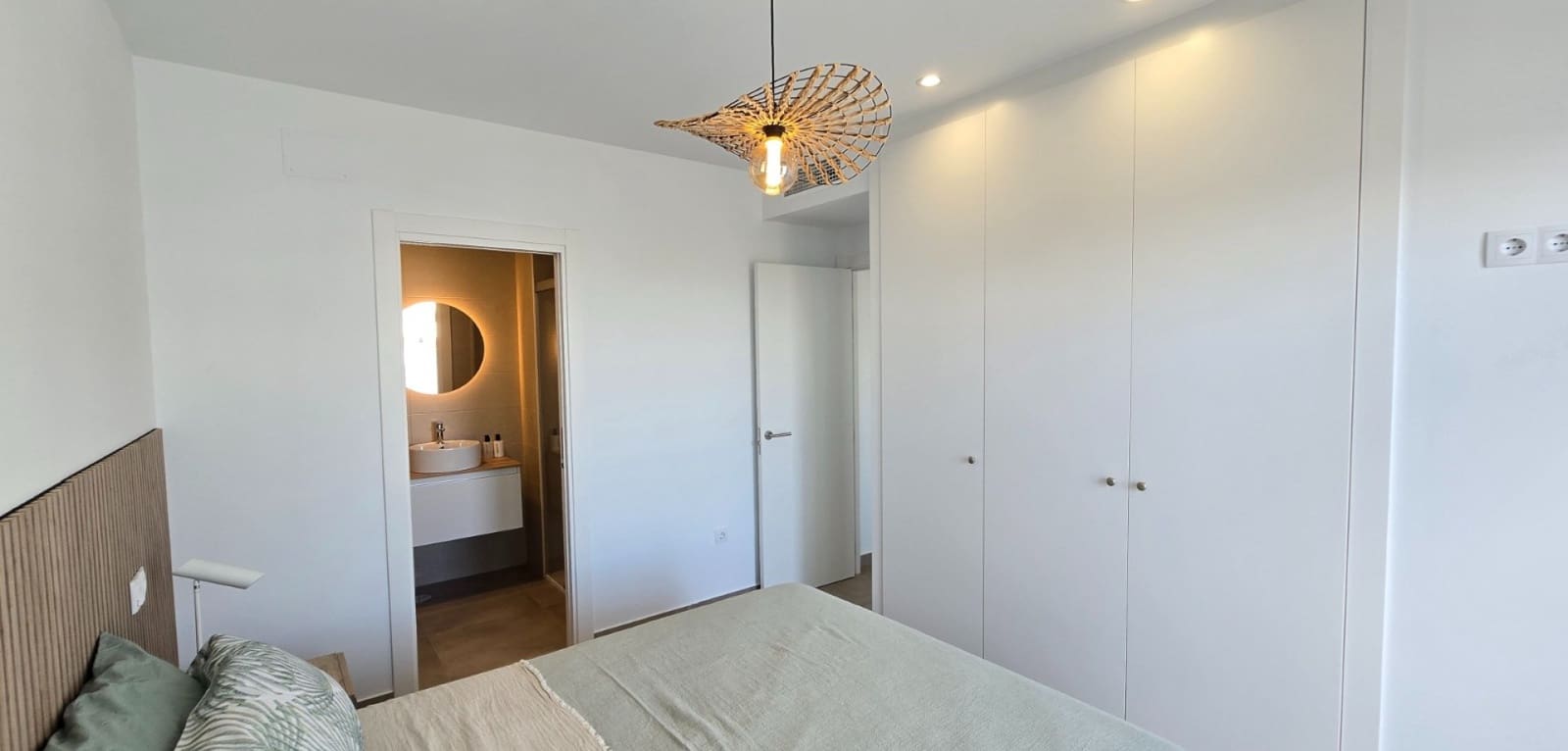 Apartamento de 2 habitaciones en Los Alcázares en venta - 299.950 € (Ref: 9354256)