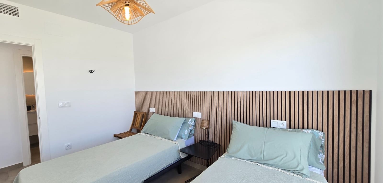 Apartamento de 2 habitaciones en Los Alcázares en venta - 299.950 € (Ref: 9354256)