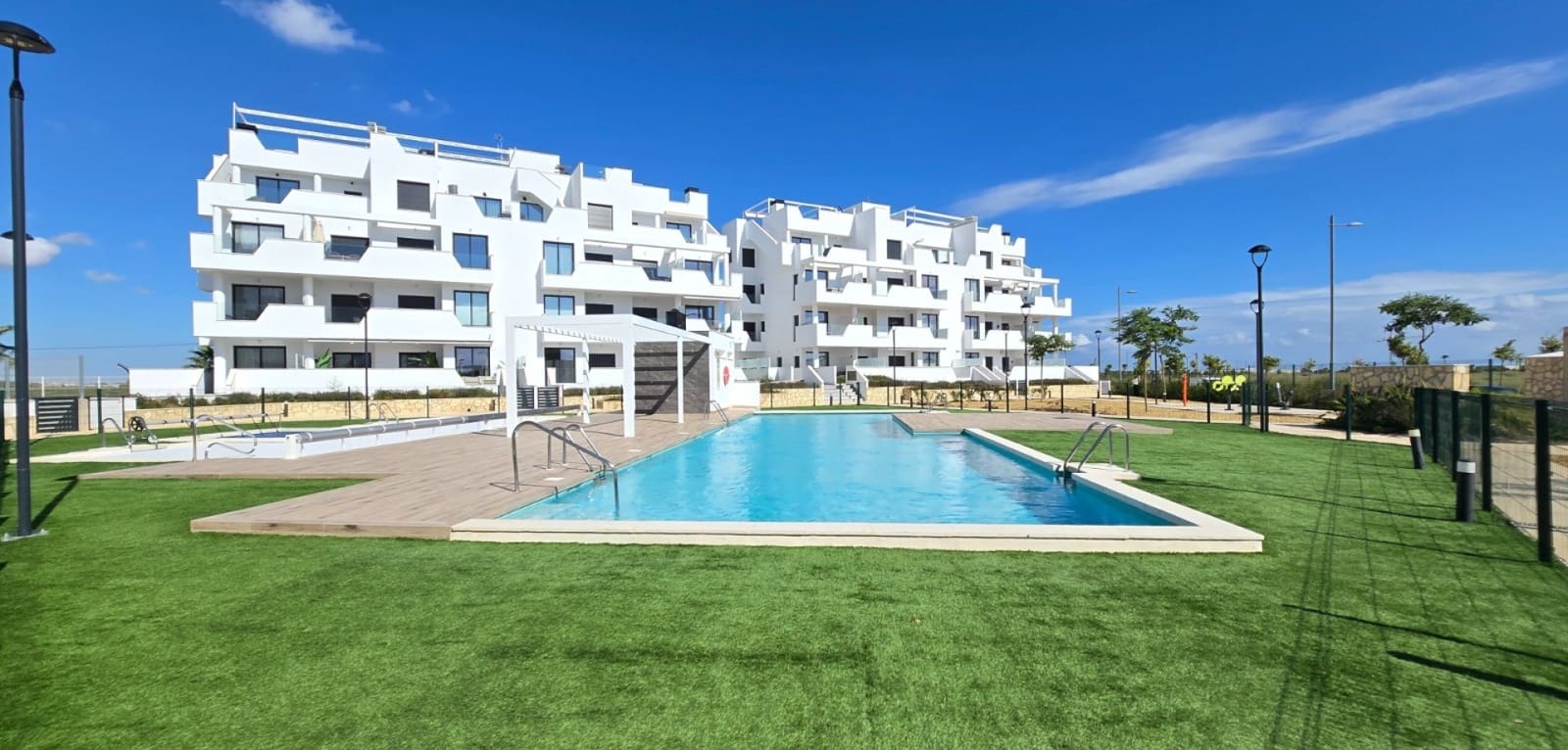 Apartamento de 2 habitaciones en Los Alcázares en venta - 299.950 € (Ref: 9354256)