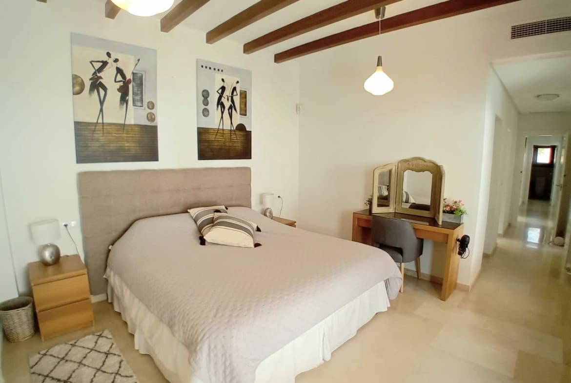 4 makuuhuone Huvila myytävänä paikassa Banos y Mendigo - 595 000 € (Ref: 9413010)