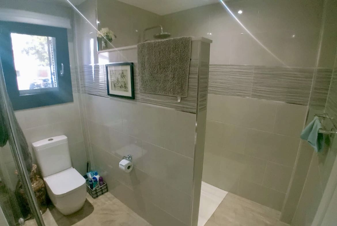 4 makuuhuone Huvila myytävänä paikassa Banos y Mendigo - 595 000 € (Ref: 9413010)