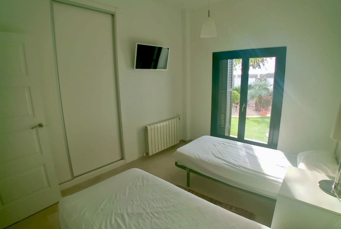 4 makuuhuone Huvila myytävänä paikassa Banos y Mendigo - 595 000 € (Ref: 9413010)