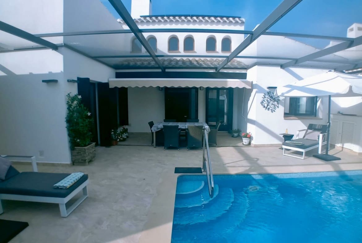 4 makuuhuone Huvila myytävänä paikassa Banos y Mendigo - 595 000 € (Ref: 9413010)