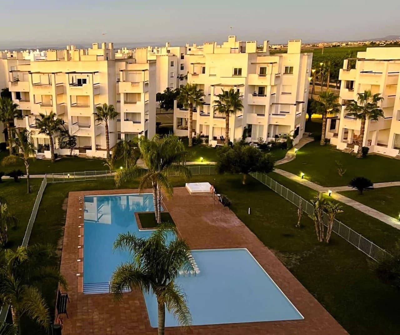 Apartamento de 2 habitaciones en Terrazas de la Torre en venta con piscina - 131.900 € (Ref: 9471016)