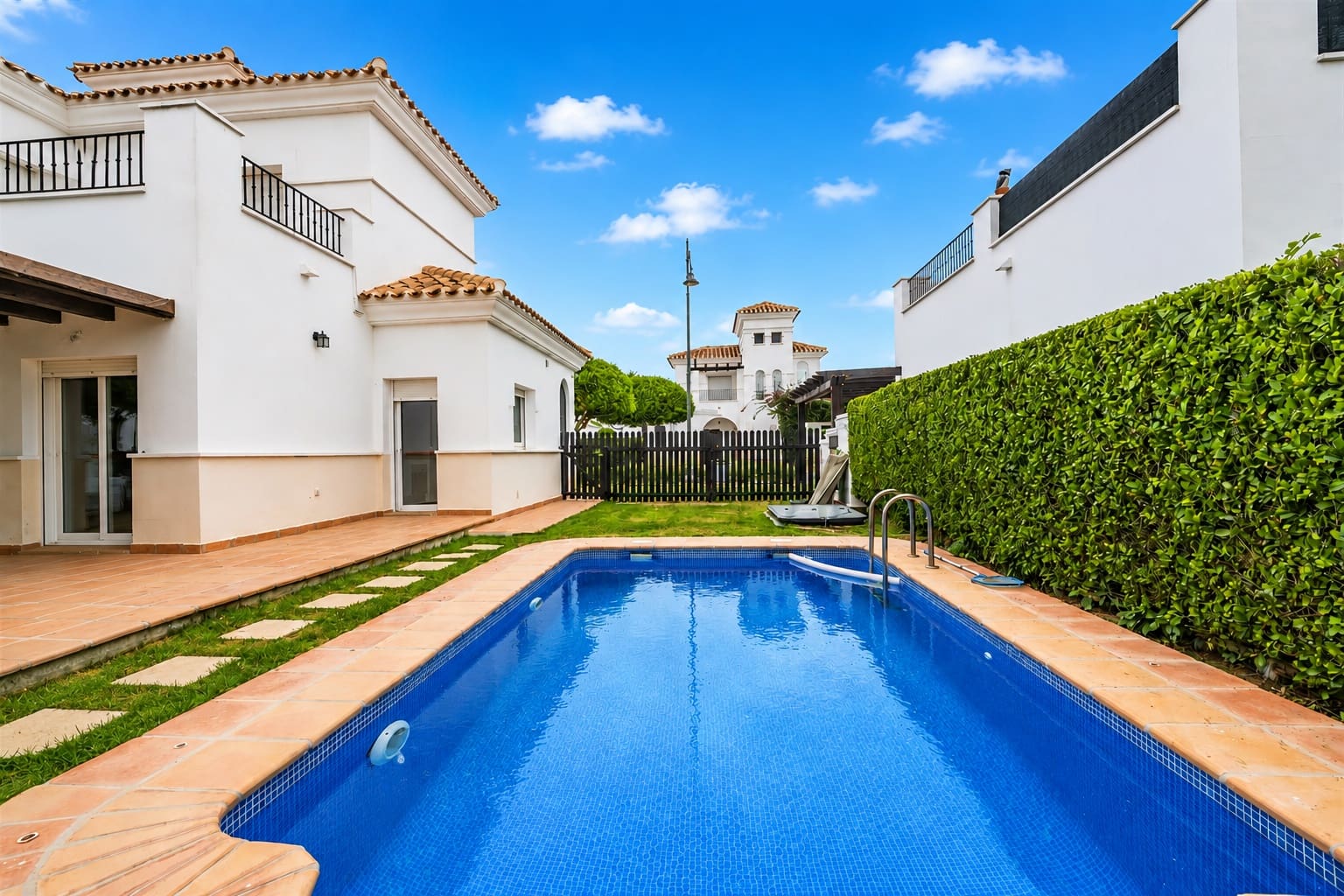 3 bedroom Villa for sale in Roldan - € 340,000 (Ref: 9506972)