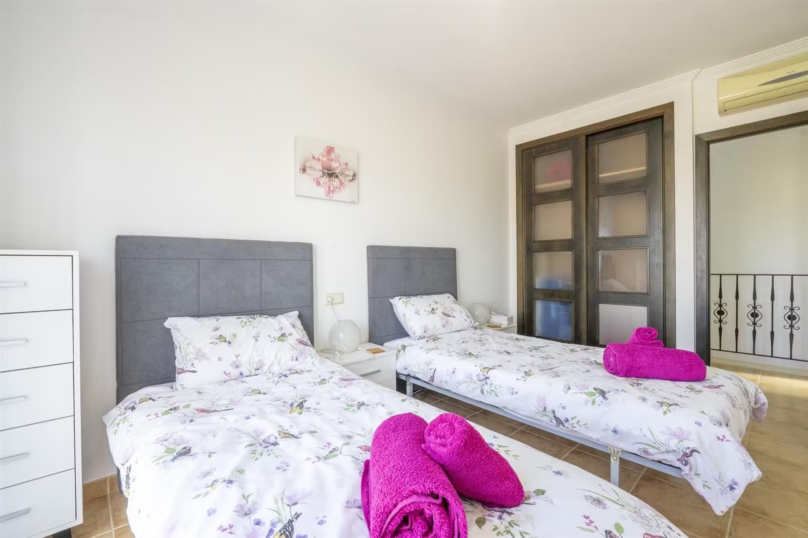 3 sypialnia Dom na sprzedaż w San Cayetano z basenem - 185 000 € (Ref: 9529084)