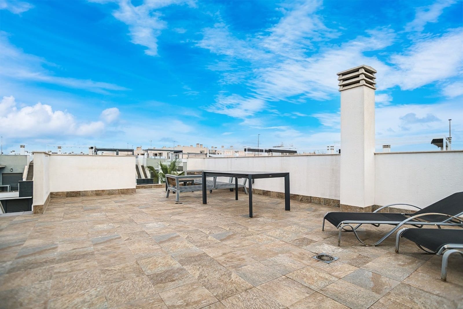 Apartamento de 2 habitaciones en Pilar de la Horadada en venta con piscina garaje - 229.500 € (Ref: 9564015)