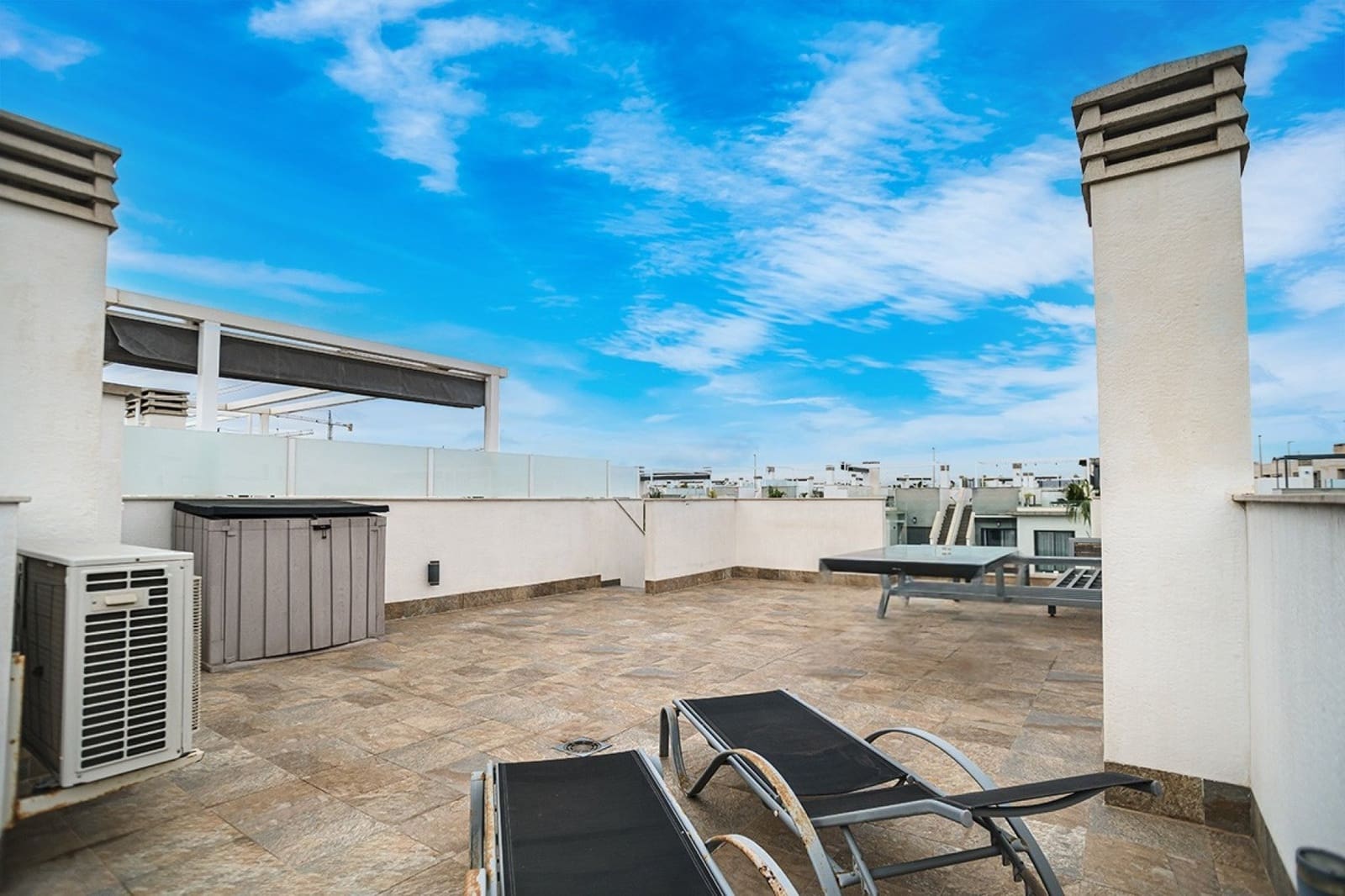 Apartamento de 2 habitaciones en Pilar de la Horadada en venta con piscina garaje - 229.500 € (Ref: 9564015)