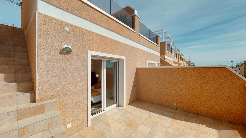 3 quarto Casa em Banda para venda em Pilar de la Horadada com piscina - 299 850 € (Ref: 9566652)